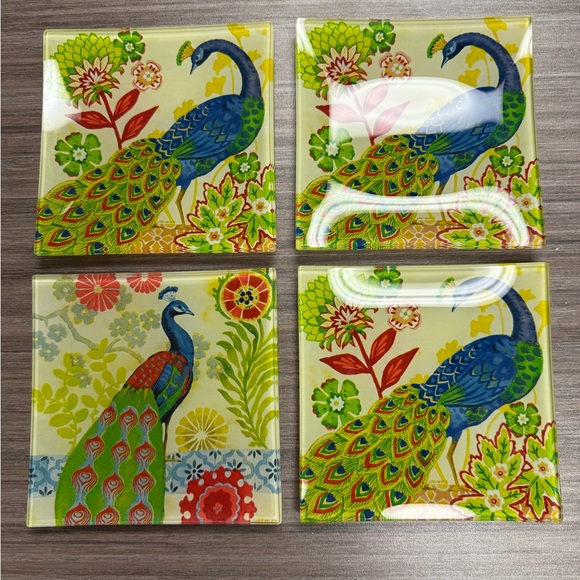 🦚 Prima Designs Jennifer Brinley Art Glass Peacock Square Trays Set of 4 Vintage - Picture 2 of 4